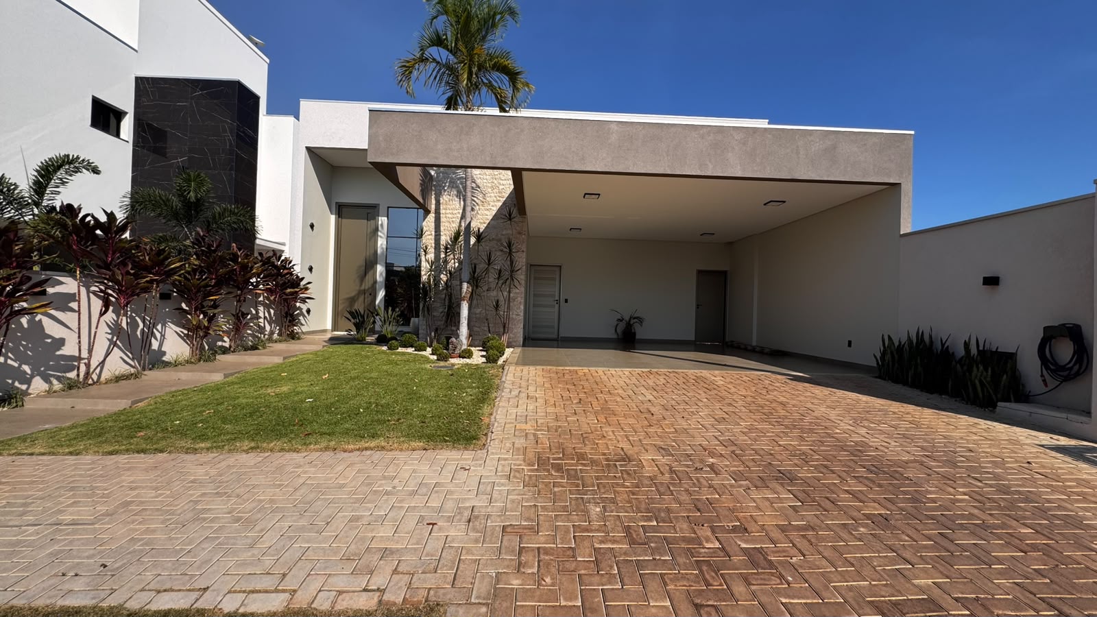CASA À VENDA | CONDOMINIO