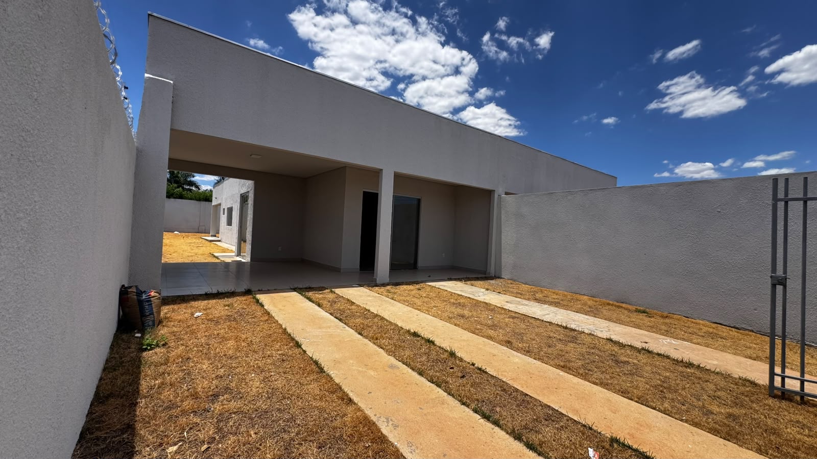 CASA À VENDA | FLORAIS DO PARAISO