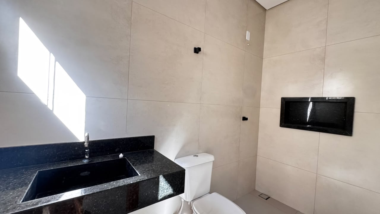 04e17cc4-43ef-4c16-b86a-278bed68f06c.jpg