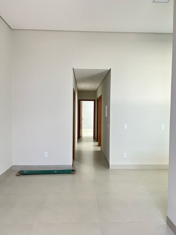 CASA À VENDA NO BAIRRO FLORAES LEA - Imagem 4