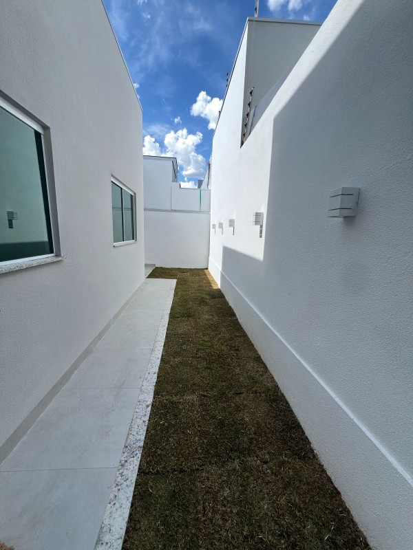 CASA À VENDA NO BAIRRO FLORAES LEA - Imagem 8