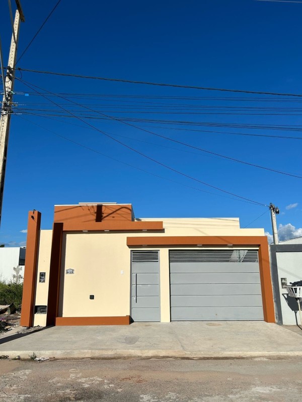 CASA Á VENDA NO BAIRRO CIDADE UNIVERSITÁRIA II