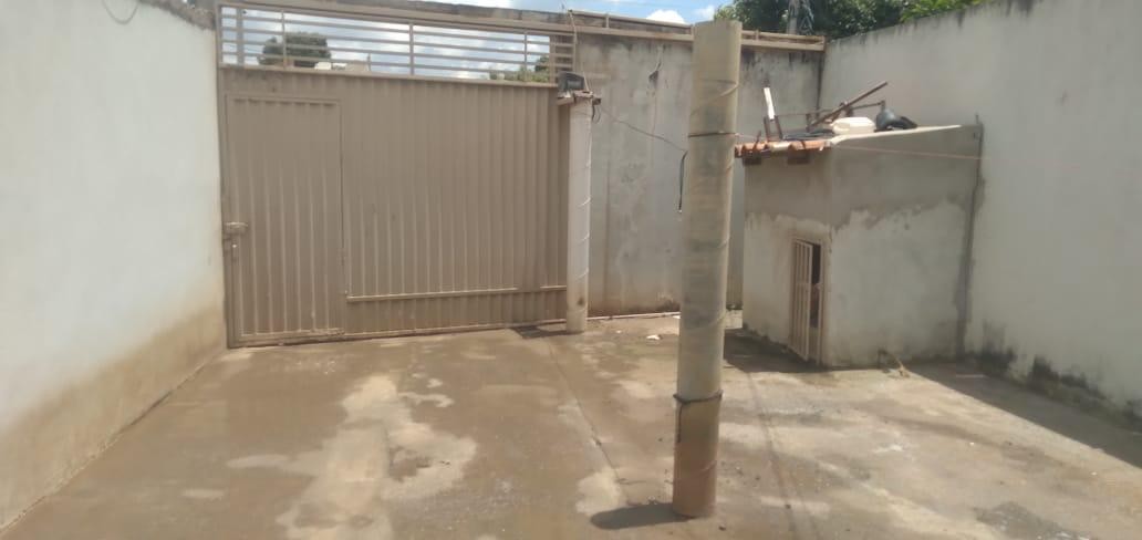 IMÓVEL Á VENDA NO BAIRRO SANTA CRUZ - Imagem 2