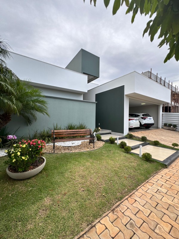IMÓVEL Á VENDA NO CONDOMINIO QUINTA DO PARAÍSO