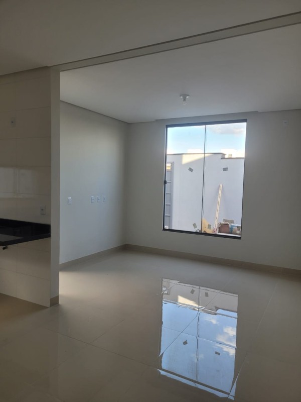 CASA Á VENDA NO BAIRRO FLORAIS LEA - Imagem 2