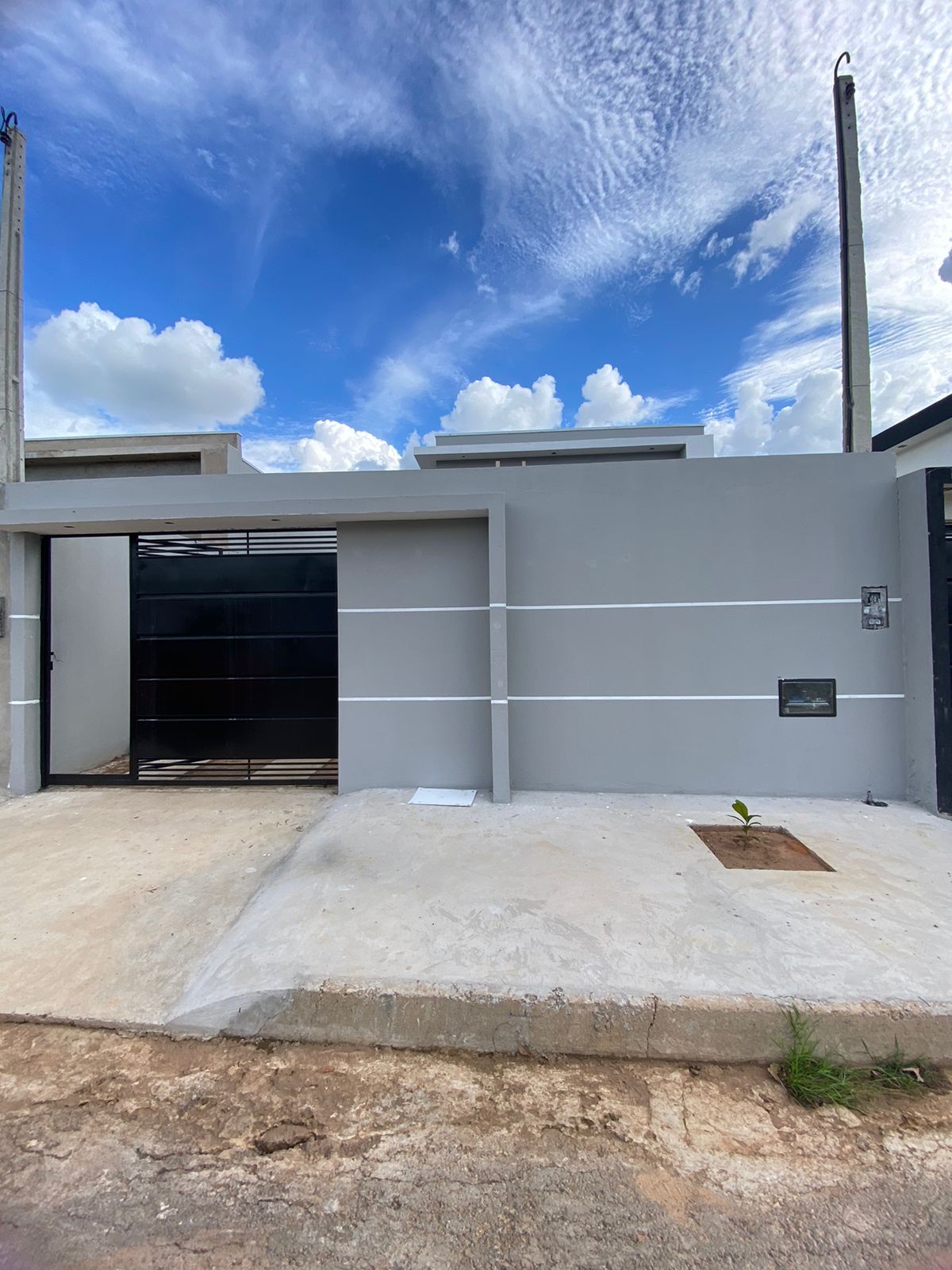 IMOVÉL A VENDA NO FLORAIS LEA