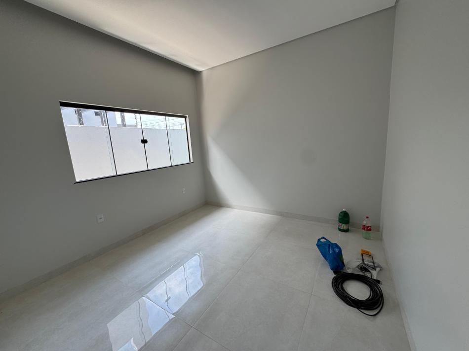 Casa á Venda - Imagem 3